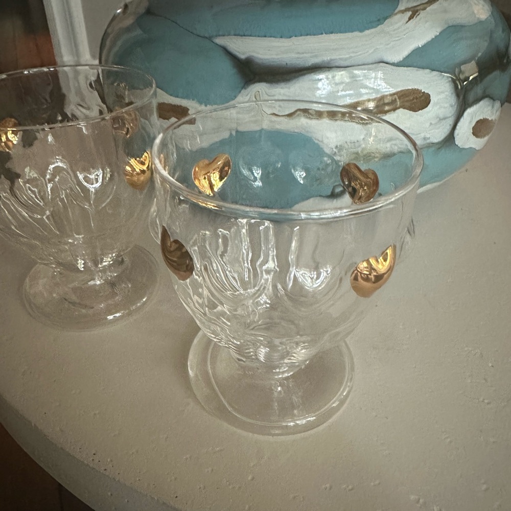 Anthropologie Clara Icon Glass Goblets x 1 Handblown Hand-Painted Heart Edition - Picture 5 of 9